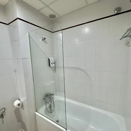 Aparthome Domocenter * Bormujos